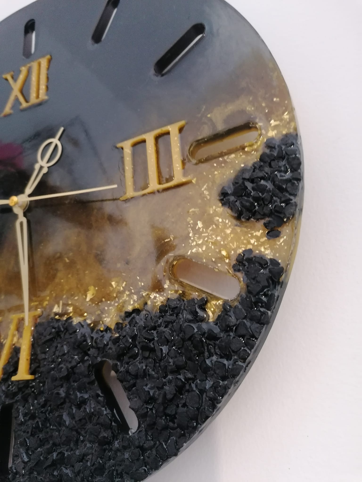 Horloge Epoxy "Terre de feu" – Image 3