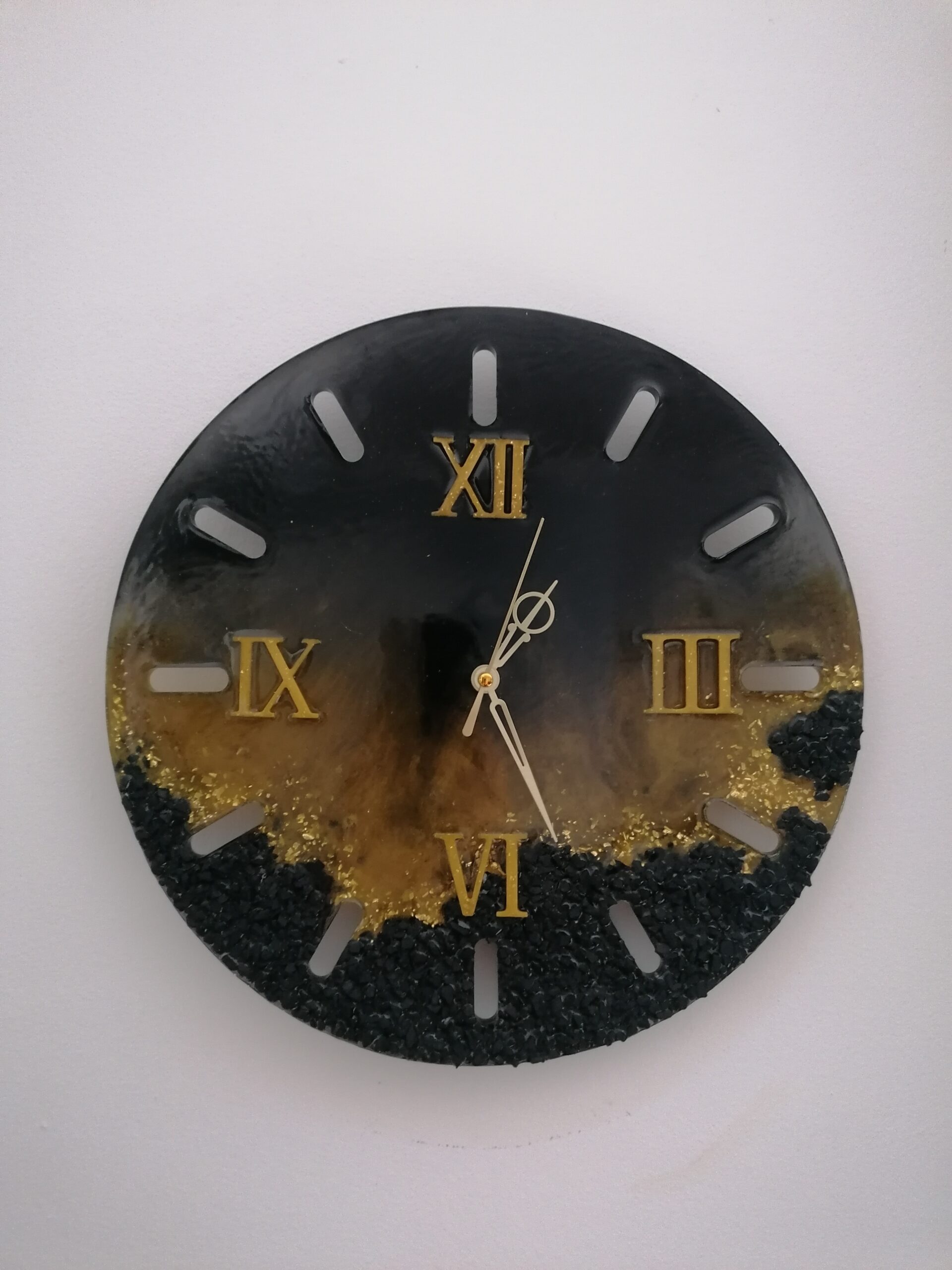 Horloge Epoxy "Terre de feu" – Image 4