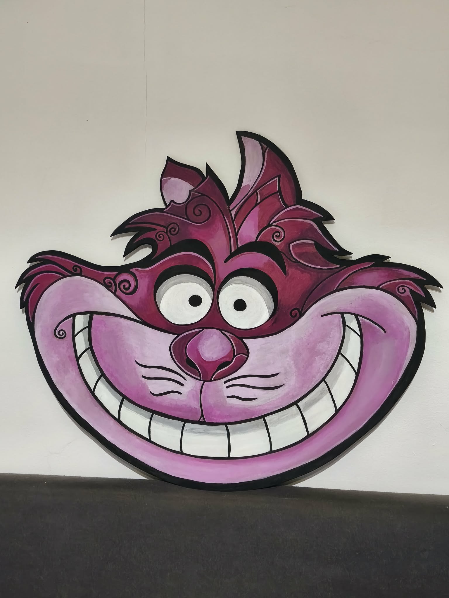 Tête du chat Cheshire en bois – Image 2